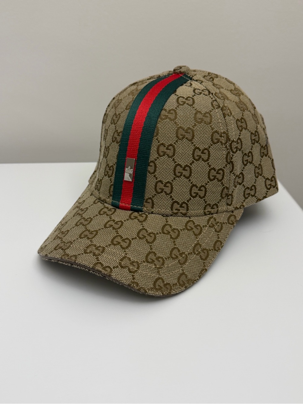 Gucci Tan GG Supreme Baseball Cap with Green-Red Web